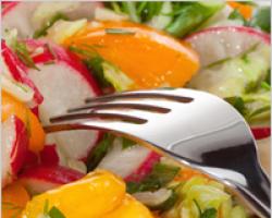 Saladas simples e rápidas (vegetais, verão) Que salada preparar no verão